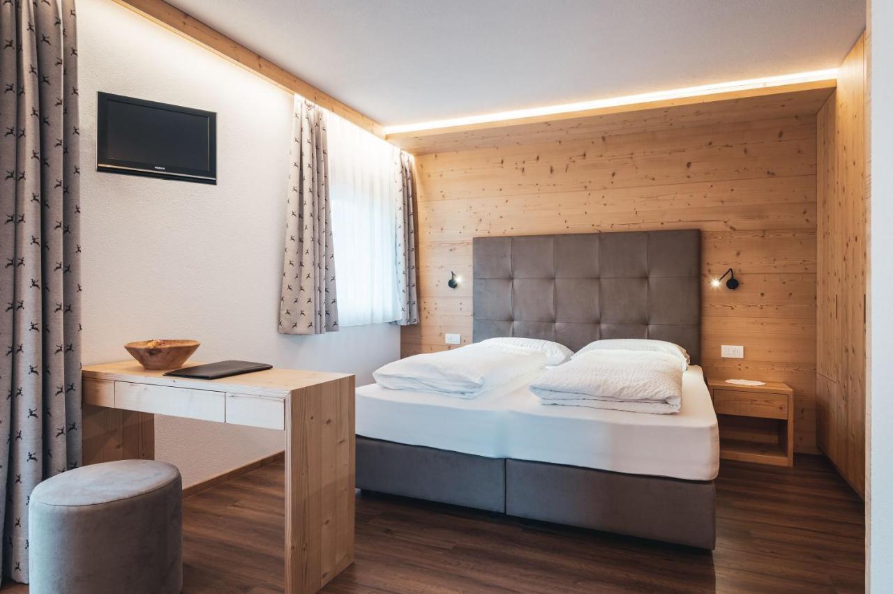 Garni Iosc Hotel Сан Вигилио ди Маребе Екстериор снимка