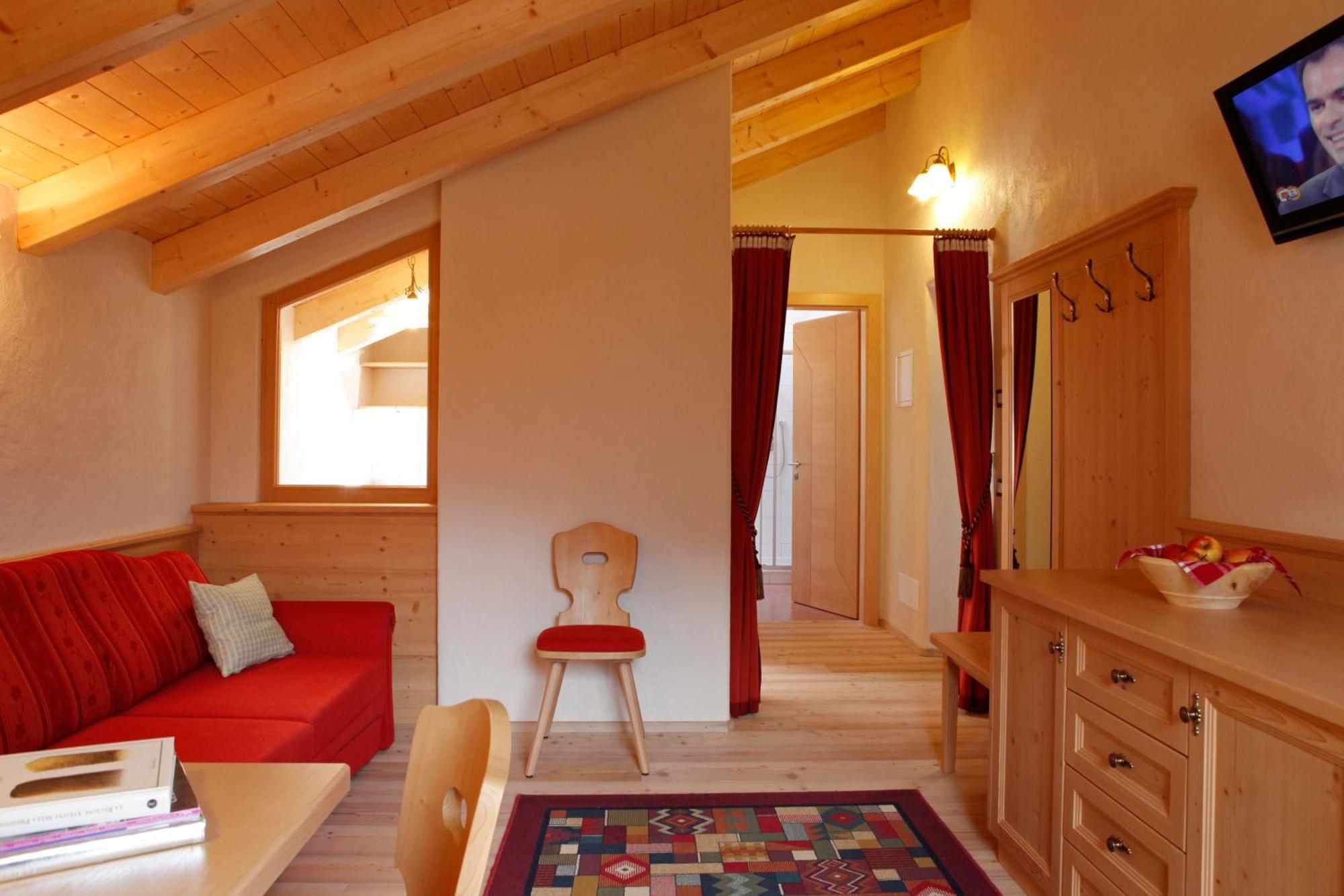 Garni Iosc Hotel Сан Вигилио ди Маребе Екстериор снимка