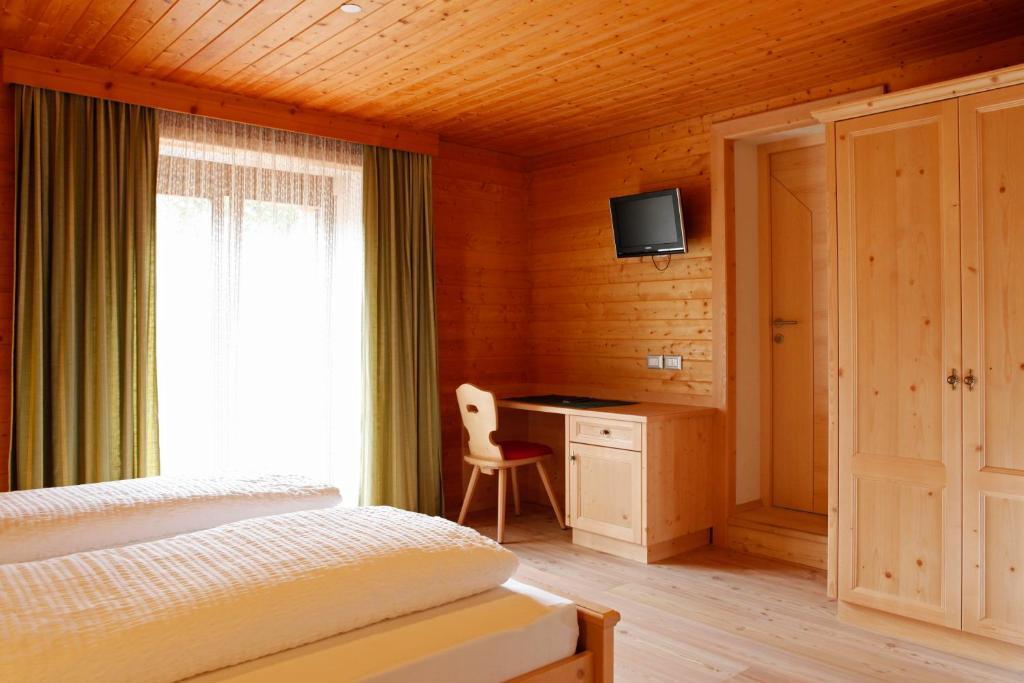 Garni Iosc Hotel Сан Вигилио ди Маребе Екстериор снимка